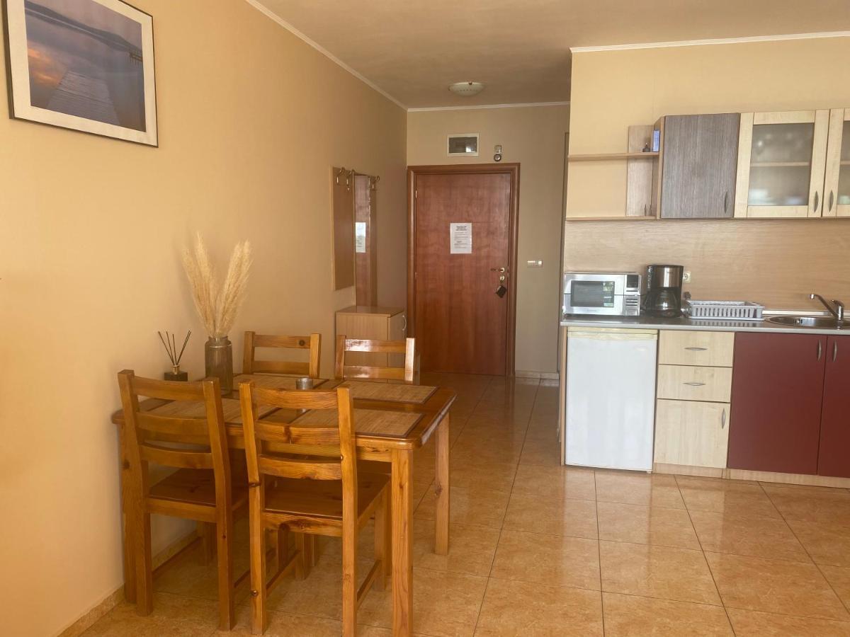 Dolce Vita Apartment Sveti Vlas Luaran gambar