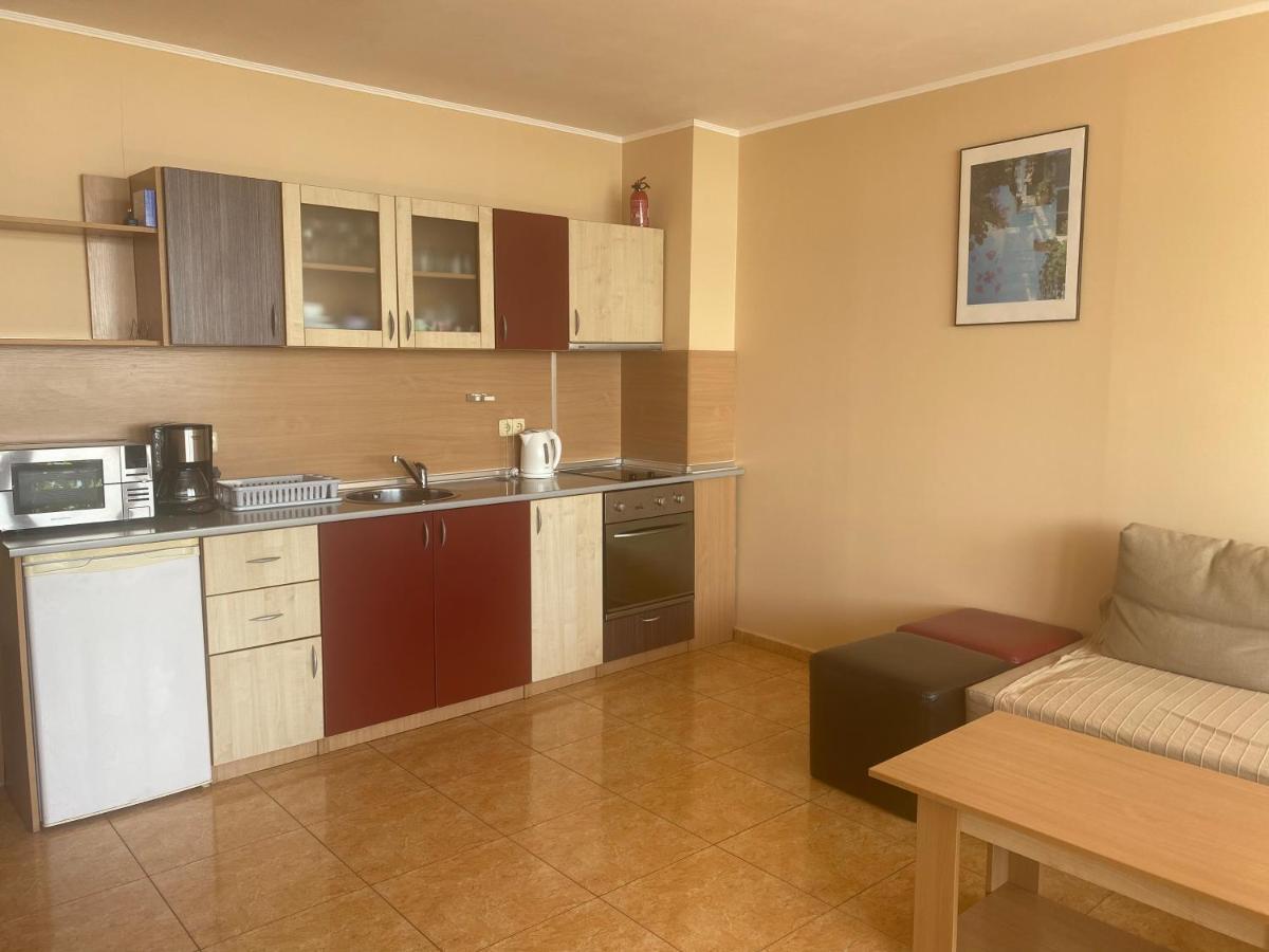 Dolce Vita Apartment Sveti Vlas Luaran gambar
